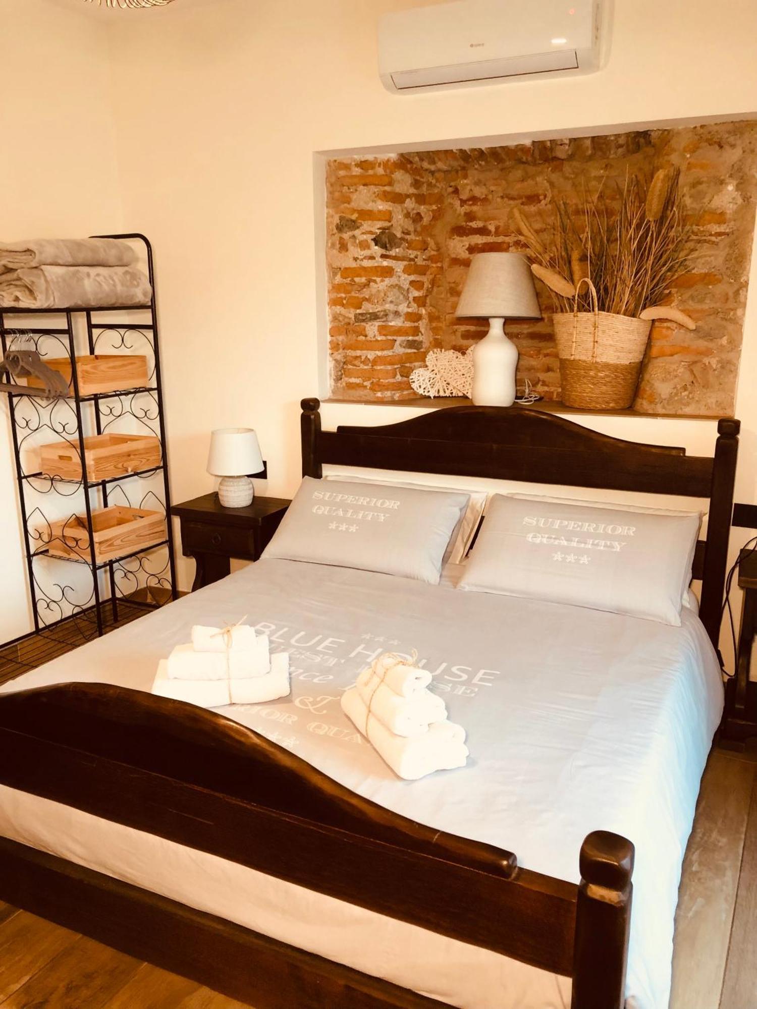 B&B Tenuta Legnate Sesto Calende Exteriér fotografie