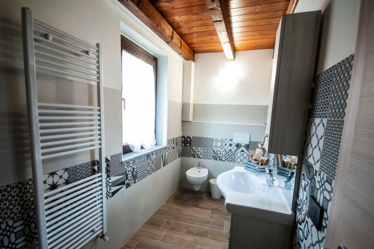 B&B Tenuta Legnate Sesto Calende Exteriér fotografie