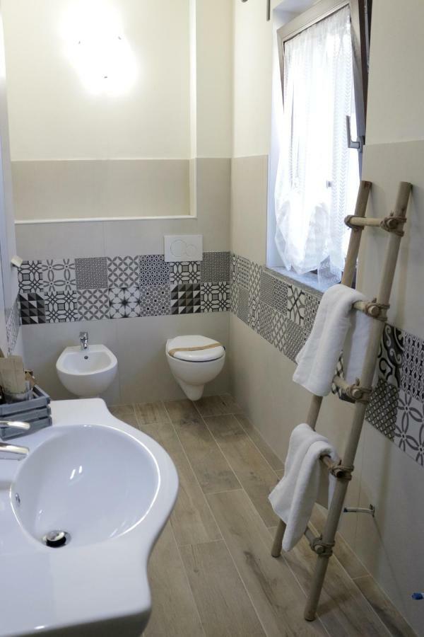 B&B Tenuta Legnate Sesto Calende Exteriér fotografie
