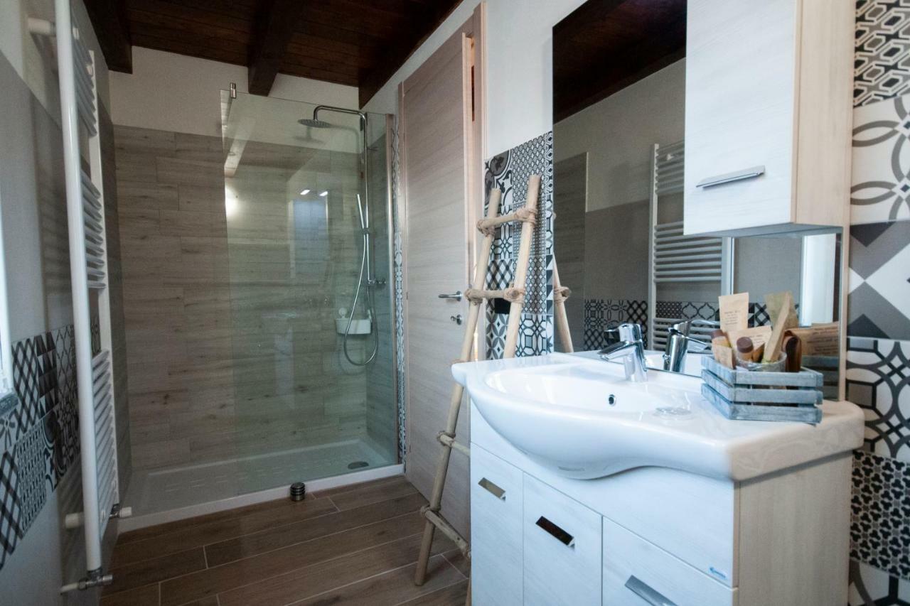 B&B Tenuta Legnate Sesto Calende Exteriér fotografie